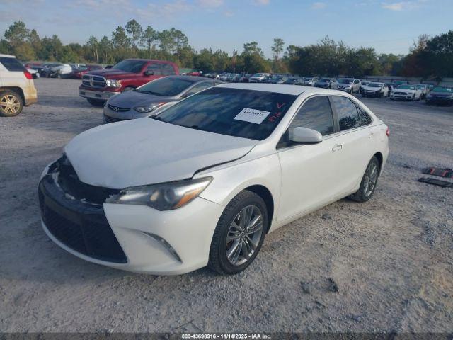 Toyota Camry Se Image 2