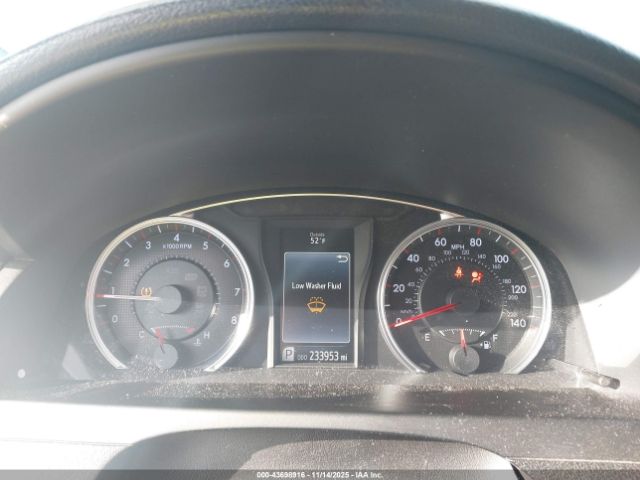 Toyota Camry Se Image 5