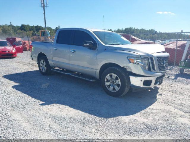  Salvage Nissan Titan