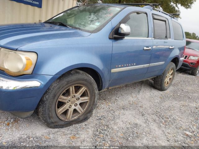 Chrysler Aspen Limited Image 4