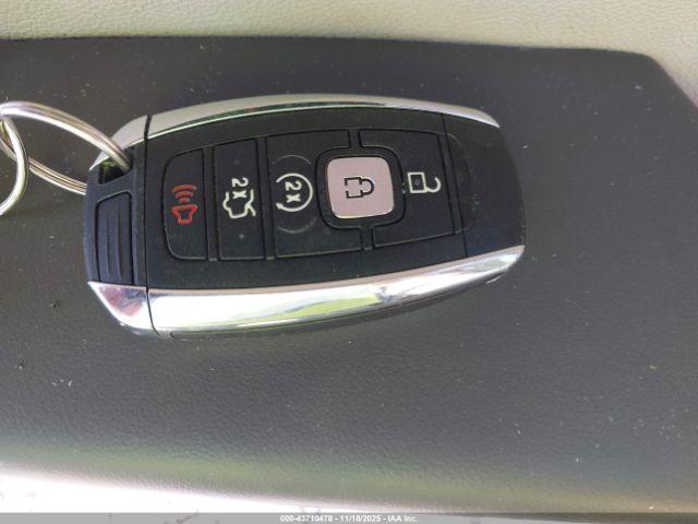 Lincoln MKX Reserve Image 16