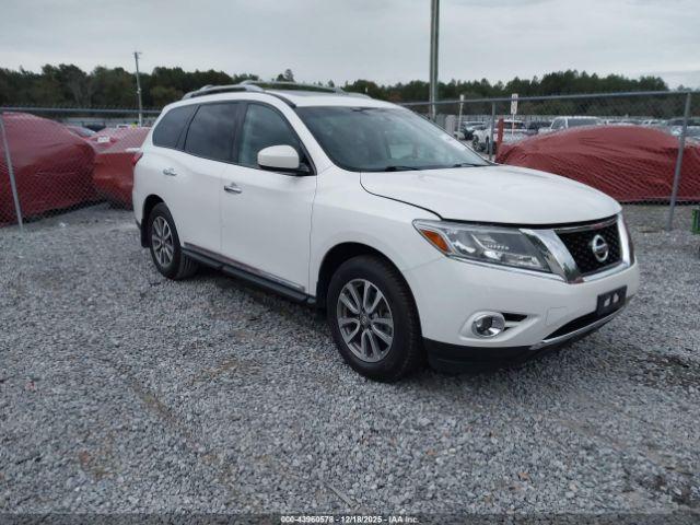  Salvage Nissan Pathfinder