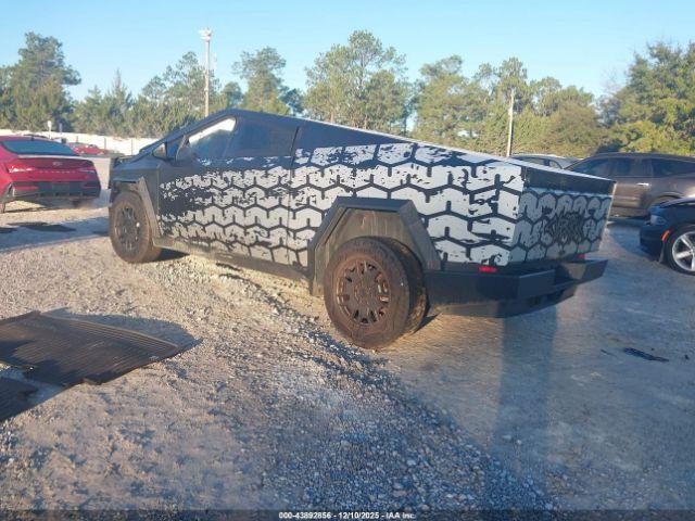 Tesla Cybertruck All-wheel Drive Image 9