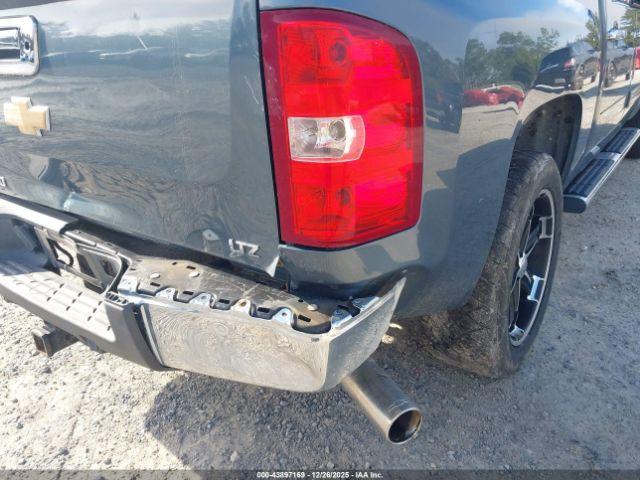 Chevrolet Silverado 1500 Ltz Image 16