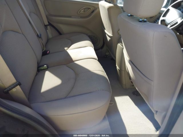 Mazda Tribute S Image 11