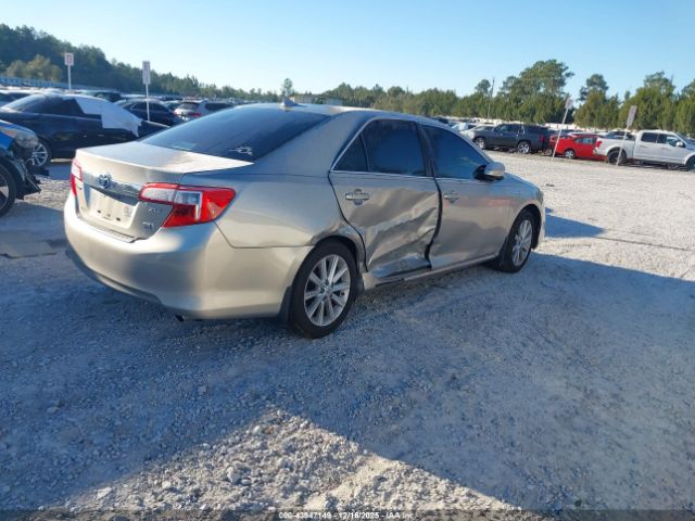 Toyota Camry Xle Image 3