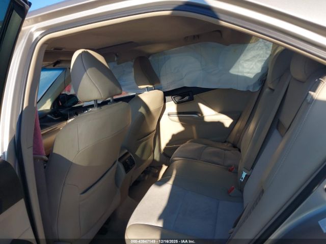 Toyota Camry Xle Image 8