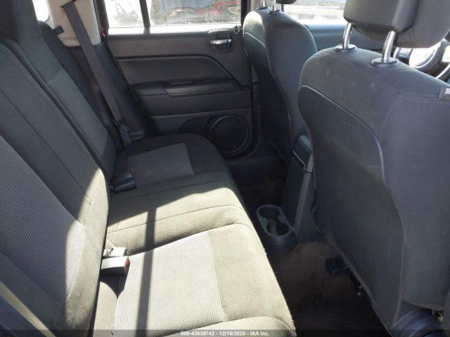 Jeep Patriot Latitude Fwd Image 8