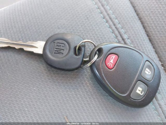 Chevrolet Traverse Ls Image 2