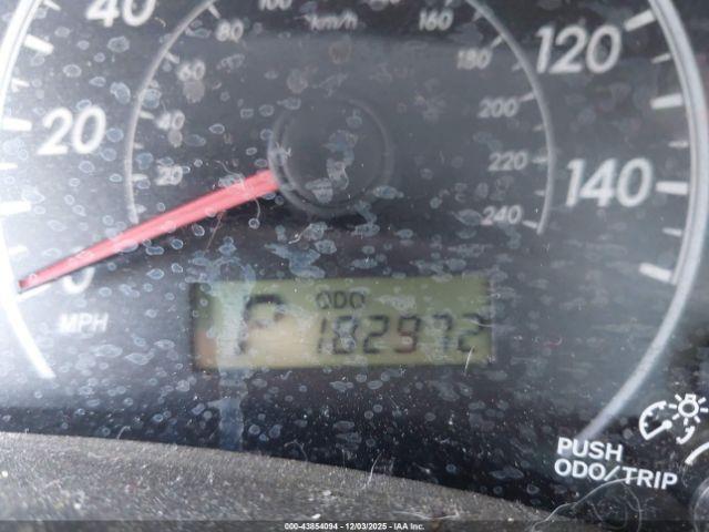 Toyota Corolla Le Image 13