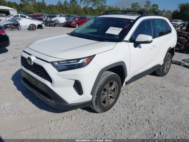 Toyota RAV4 Xle Image 13