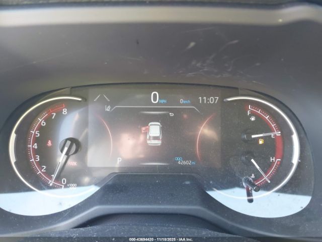 Toyota RAV4 Xle Image 3