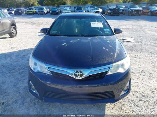 Toyota Camry Xle Image 8