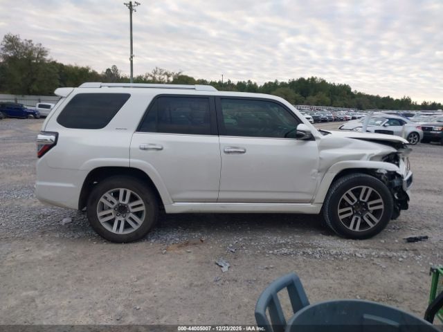 Toyota 4Runner Limited Image 12