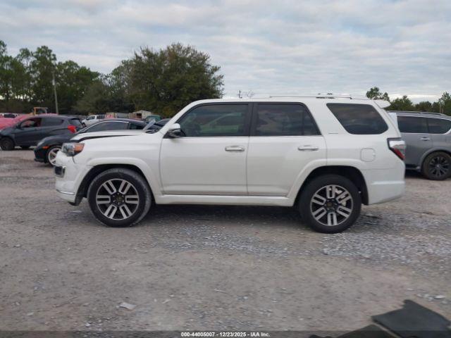 Toyota 4Runner Limited Image 17