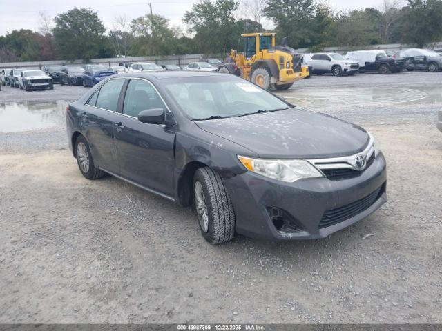 Toyota Camry Le Image 1