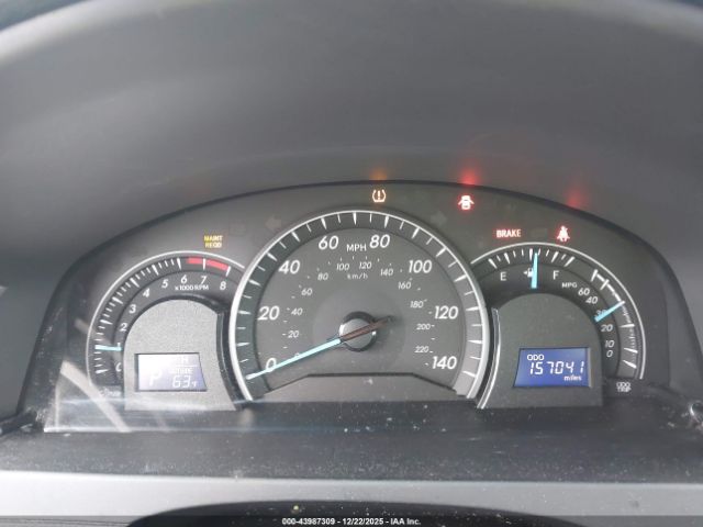 Toyota Camry Le Image 14