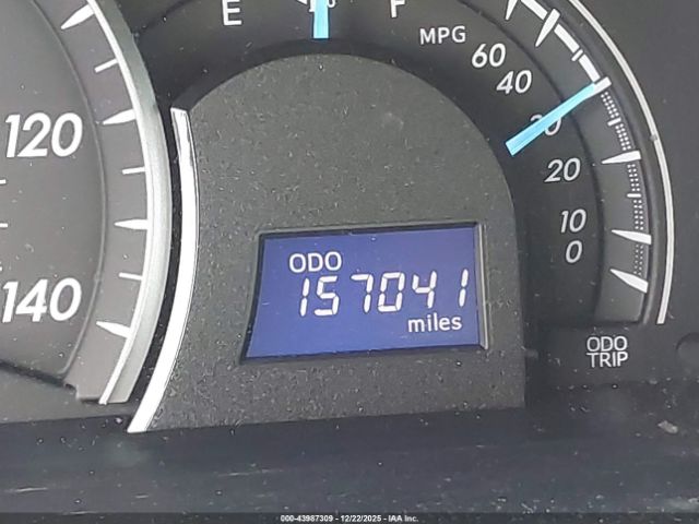 Toyota Camry Le Image 12