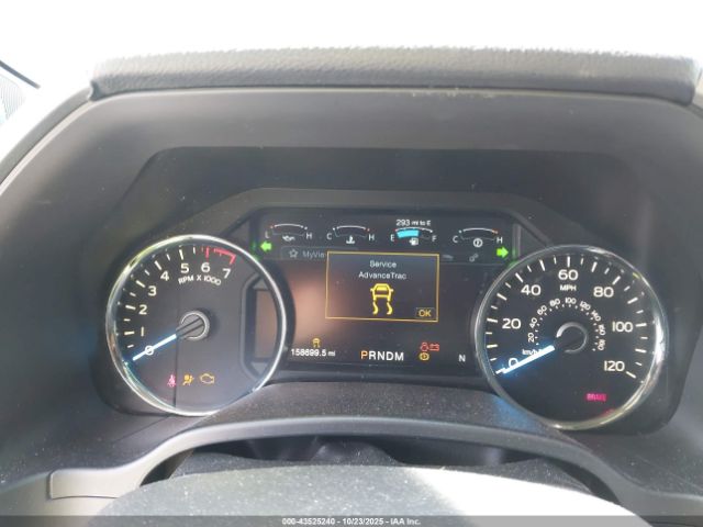 Ford F-150 Lariat Image 13