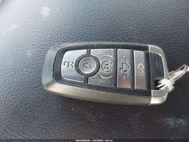 Ford F-150 Lariat Image 15