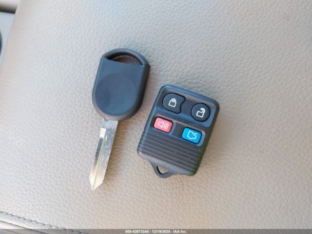 Ford Explorer Limited Image 11