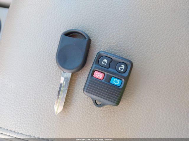 Ford Explorer Limited Image 11