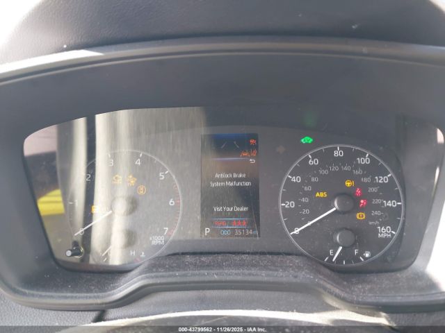 Toyota Corolla Hybrid Le Image 8