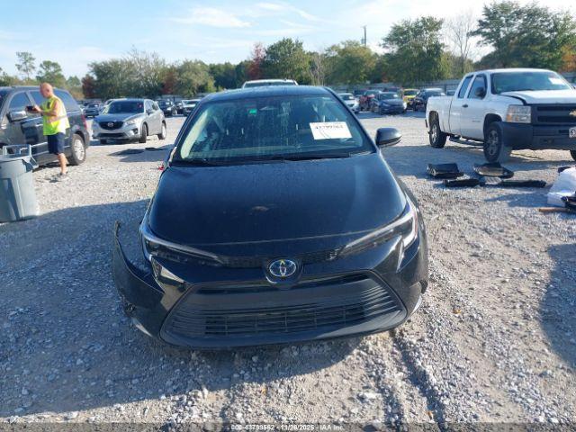 Toyota Corolla Hybrid Le Image 5