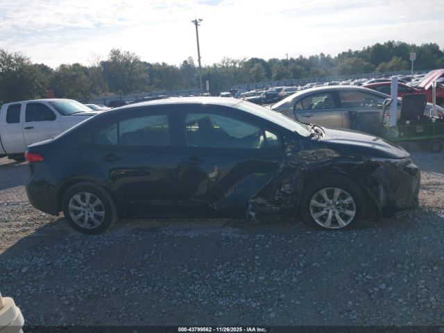 Toyota Corolla Hybrid Le Image 12