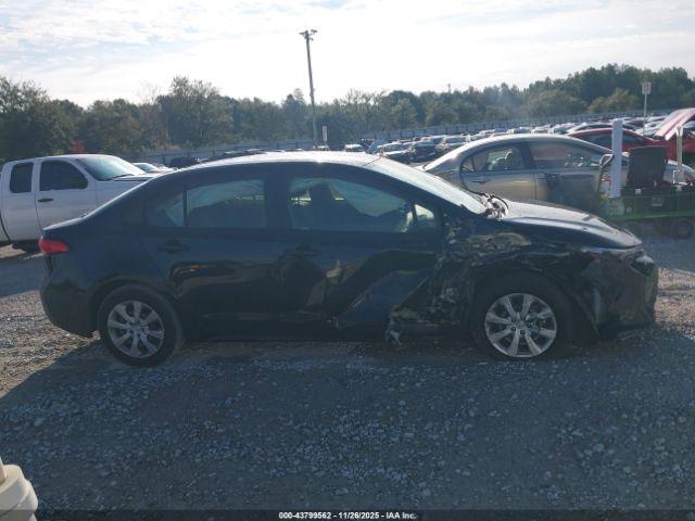 Toyota Corolla Hybrid Le Image 12