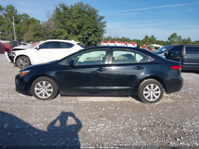 Toyota Corolla Hybrid Le Image 15