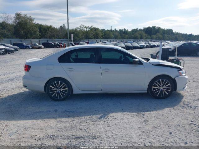 Volkswagen Jetta 1.8t Sport Image 9