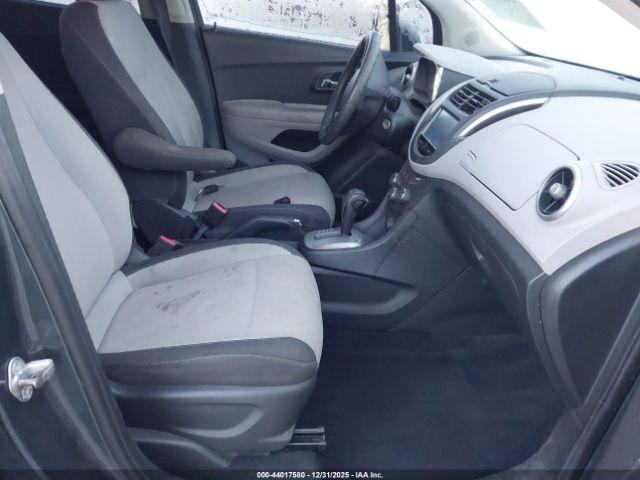 Chevrolet Trax 1ls Image 2