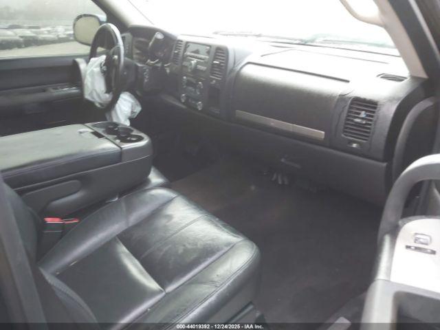 Chevrolet Silverado 1500 Lt Image 7