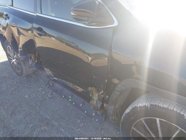 Toyota Highlander Se Image 12