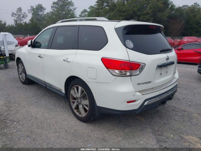 Nissan Pathfinder Platinum Image 10