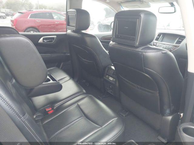 Nissan Pathfinder Platinum Image 5