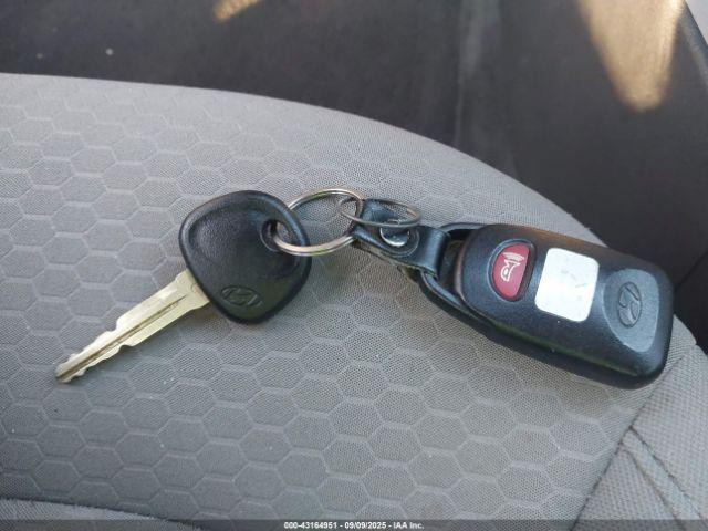 Hyundai ELANTRA Sel Image 10