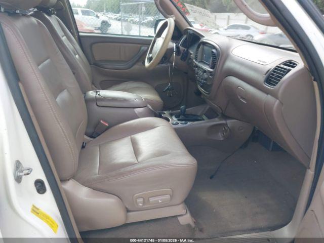 Toyota Sequoia Limited V8 Image 5