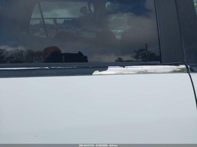 Toyota Sequoia Limited V8 Image 12