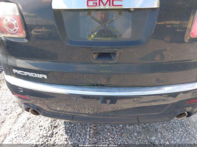 GMC Acadia Denali Image 9