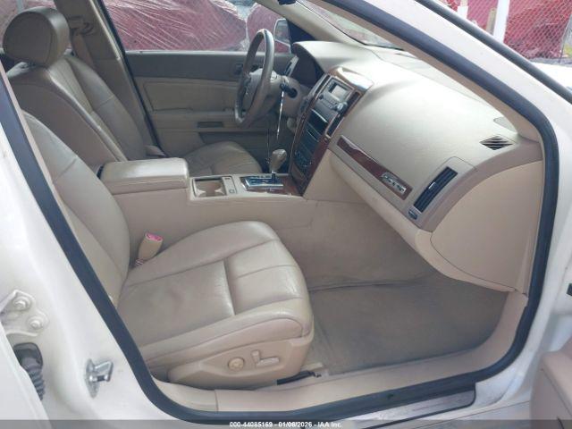 Cadillac STS V8 Image 6