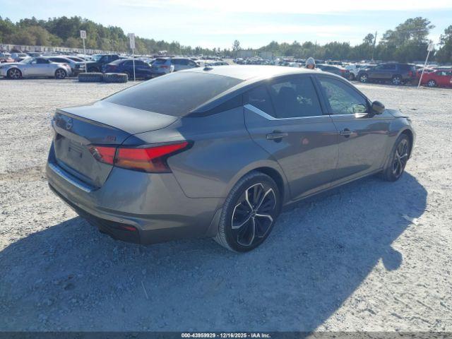 Nissan Altima Sr Fwd Image 2