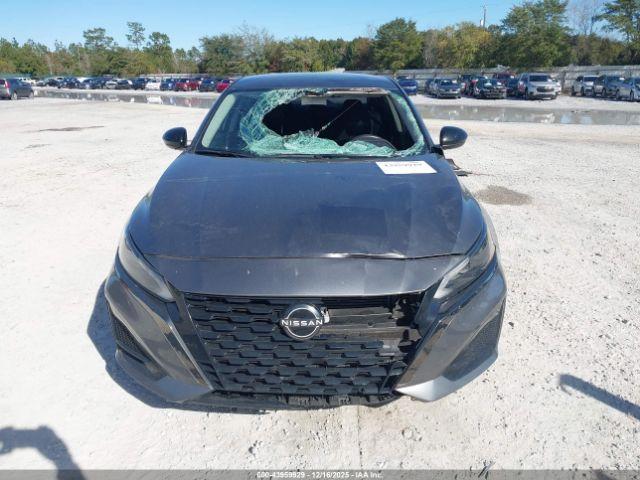 Nissan Altima Sr Fwd Image 11