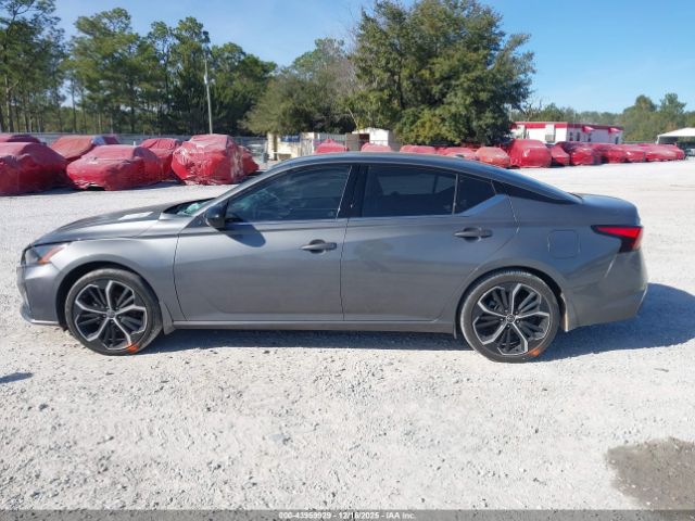 Nissan Altima Sr Fwd Image 3