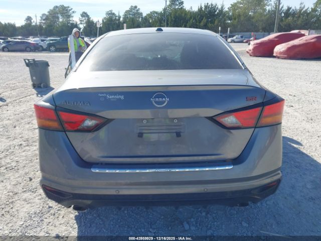 Nissan Altima Sr Fwd Image 4