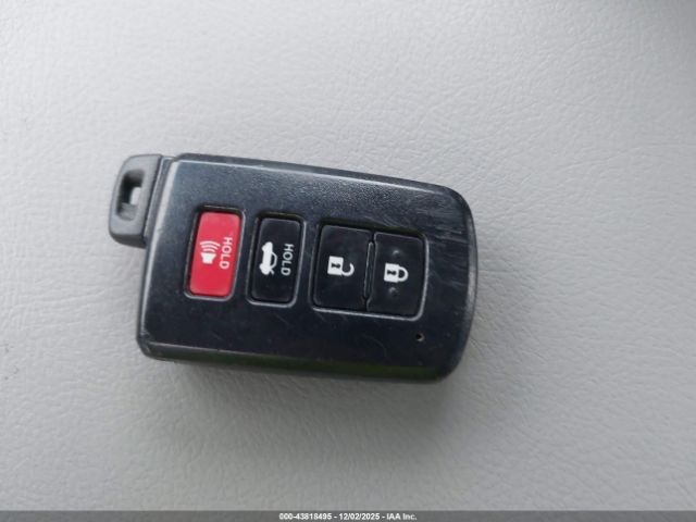 Toyota Camry Xle V6 Image 8