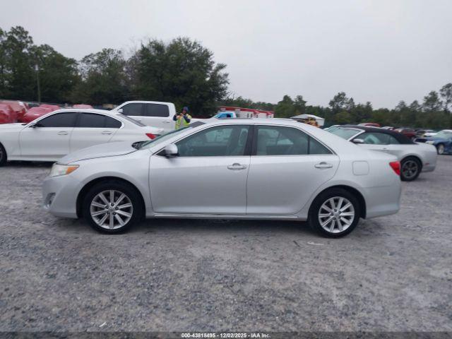 Toyota Camry Xle V6 Image 5
