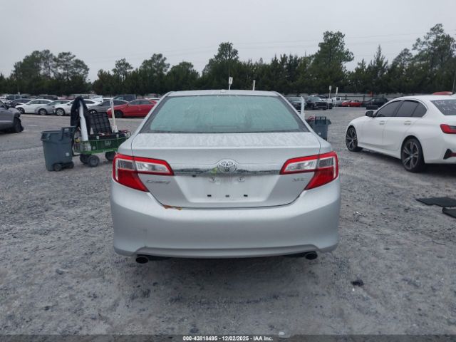 Toyota Camry Xle V6 Image 11