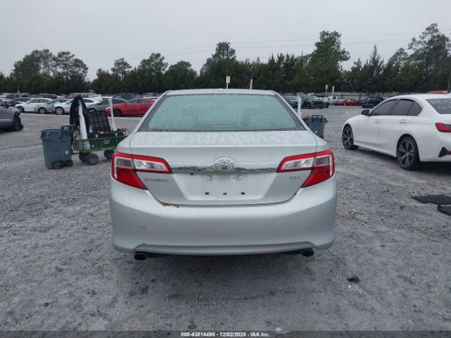 Toyota Camry Xle V6 Image 11